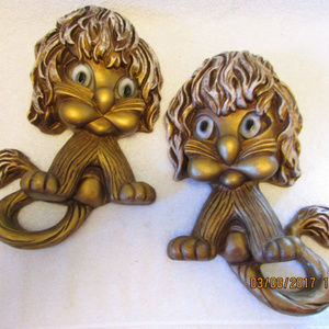 Vtg 1970 Set 2 Homeco Lion Wall Plaques